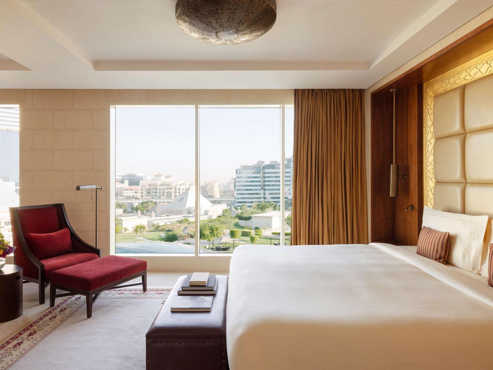 Raffles 5* Дубай