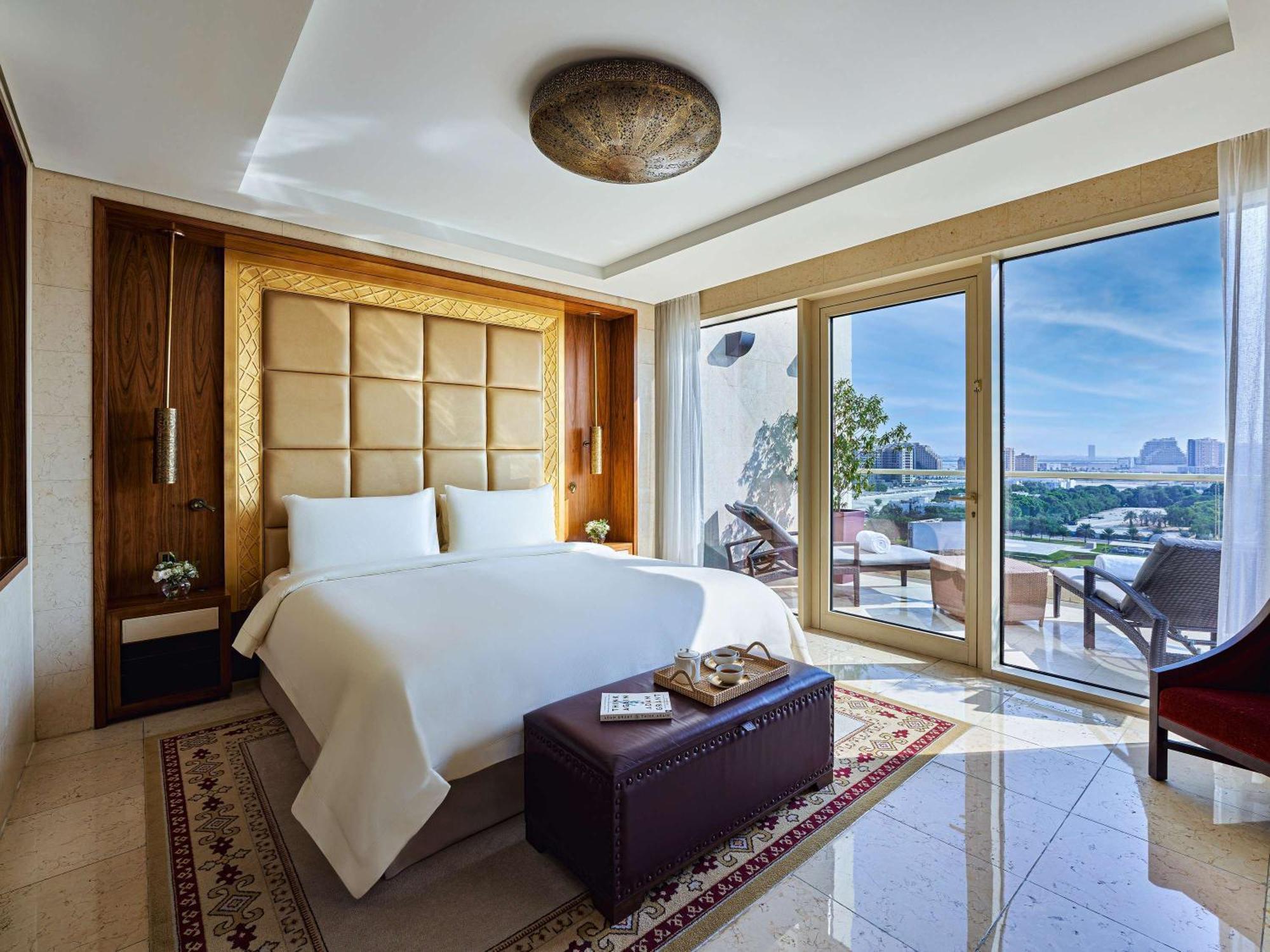 رافلز 5* دبي